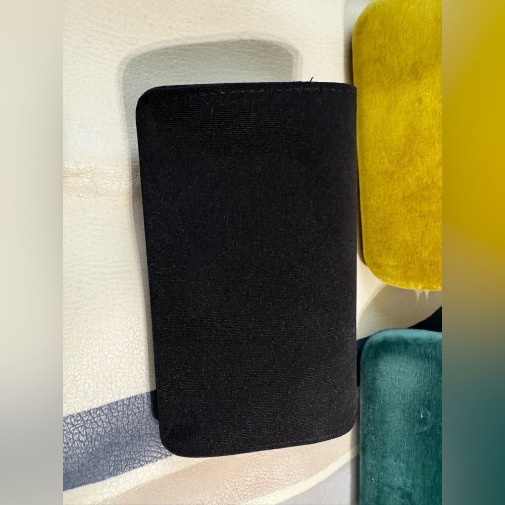 Gucci Teal Sun Glasses Case - Picture 6 of 6